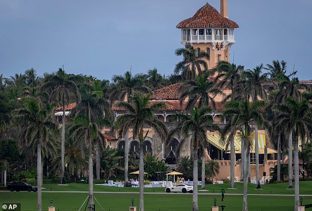 Hombre armado asesinado a tiros por el Servicio Secreto después de entrar a Mar-a-Lago en medio de la noche