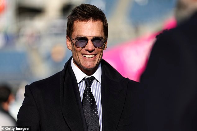 Tom Brady deja desmayados a sus fans al vislumbrar su increíble físico a sus 48 años