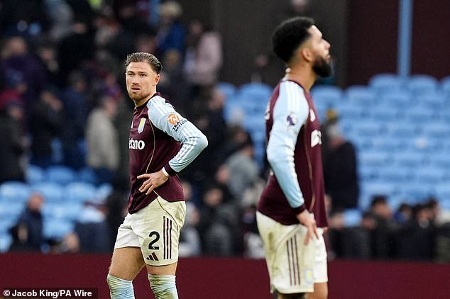 Por qué la controvertida suspensión del VAR del Brentford no excusa al Aston Villa y cómo la mala toma de decisiones en la ventana de transferencias está pasando factura después de una segunda derrota consecutiva en casa, escribe TOM COLLOMOSSE
