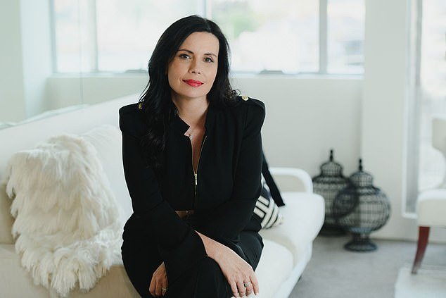 Por qué ‘compartirlo todo’ podría destruir silenciosamente su futuro financiero y cómo mejorarlo con su pareja: VANESSA STOYKOV