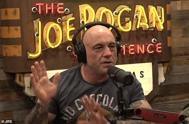 Joe Rogan explica la razón ‘loca’ para mencionar los archivos de Epstein mientras critica a Trump por llamar al escándalo un ‘engaño’