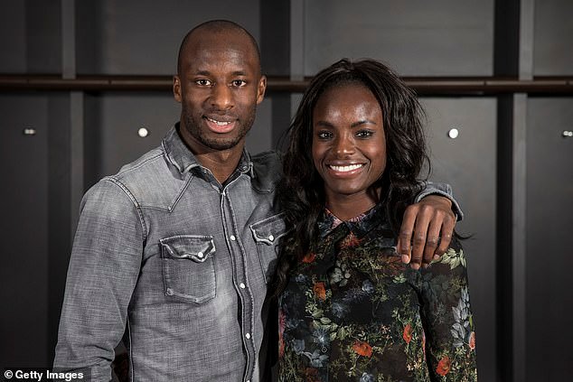 Eni Aluko ha estado en los titulares por razones equivocadas, pero ¿qué está haciendo ahora su hermano, el exdelantero de la Premier League?