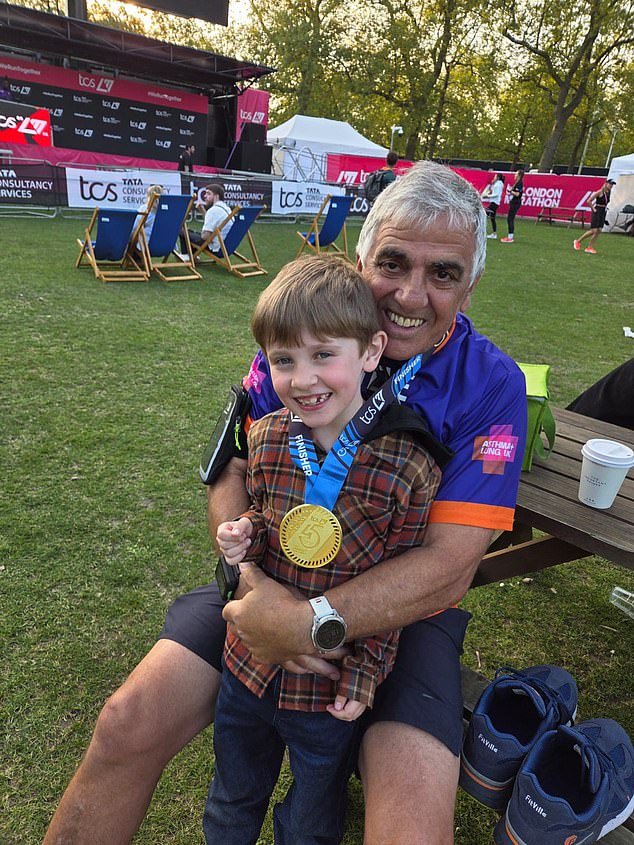 Después de que a Steve le faltara el aire durante las caminatas cortas, le diagnosticaron EPOC que amenazaba su vida. Ahora está sano otra vez e incluso puede correr maratones… y los médicos dicen que casi todas las personas enfermas pueden hacer lo mismo.