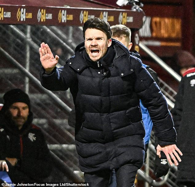 Los Rangers apoyaron a Rohl hasta el final. Ahora es el momento de que demuestre que puede sacarlos de su papel de perdedores en serie.