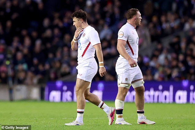 La estrella inglesa Henry Arundell es expulsado después de una horrible colisión con sus rivales escoceses mientras el equipo de Steve Borthwick queda atónito en una primera mitad de pesadilla en Edimburgo.