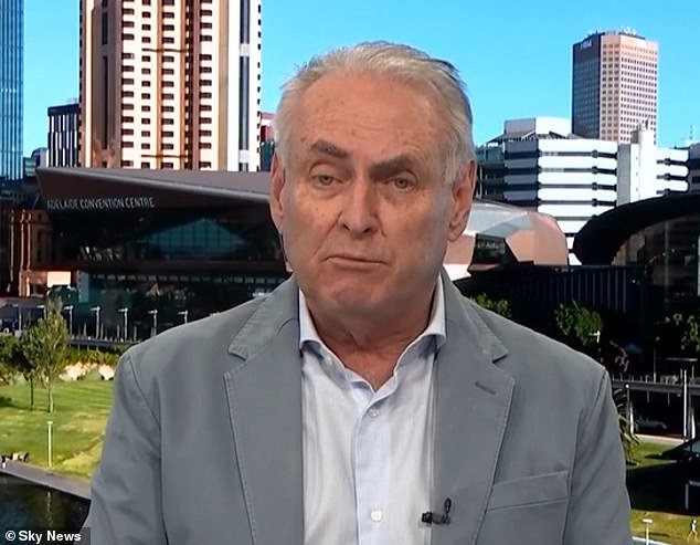 El ministro albanés hace una admisión incómoda sobre los beneficios de viaje, mientras el senador verde defiende un proyecto de ley de 50.000 dólares