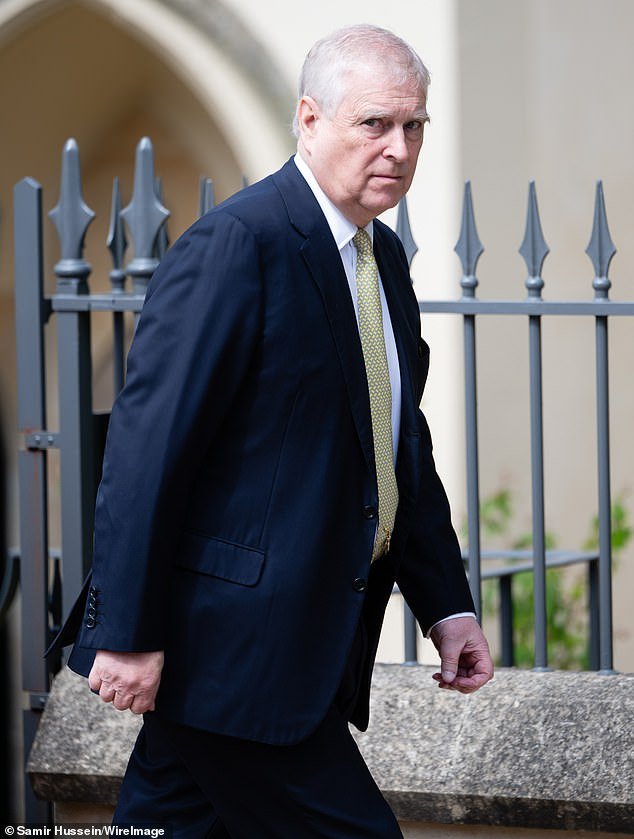 ¿A qué espera la policía? Crecen los pedidos de investigación criminal sobre Andrew a medida que nuevas acusaciones “demuestran que está claro que abusó de su posición”