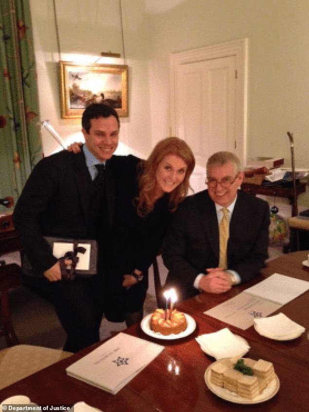 ¿Quién es el misterioso empresario alemán nombrado en 7.461 archivos de Epstein?