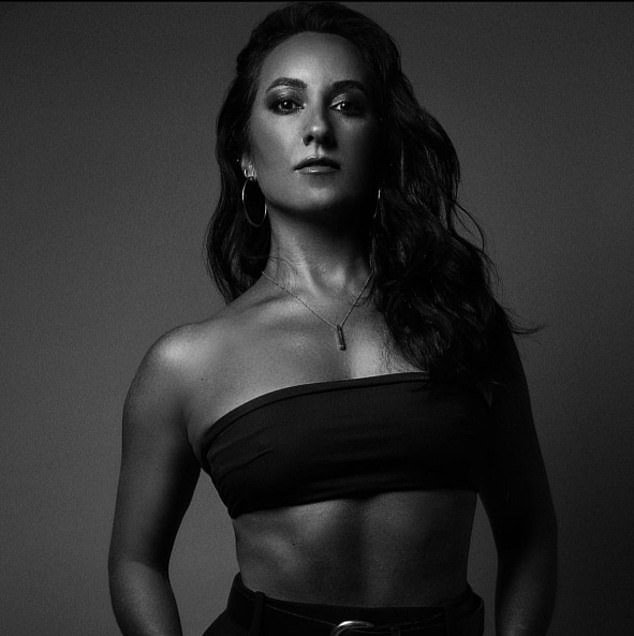 La bailarina de Britain’s Got Talent, de 38 años, fue acusada de “delitos sexuales contra menores” días antes de ser encontrada muerta, según una investigación.