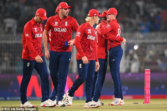 Inglaterra evitó por poco la mayor sorpresa en la historia de la Copa del Mundo, pero no tiene ninguna posibilidad de ganar el primer premio jugando así, escribe RICHARD GIBSON