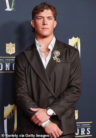 Por qué Jaxson Dart buscó el consejo de Travis Kelce y Patrick Mahomes antes de la temporada baja de la NFL