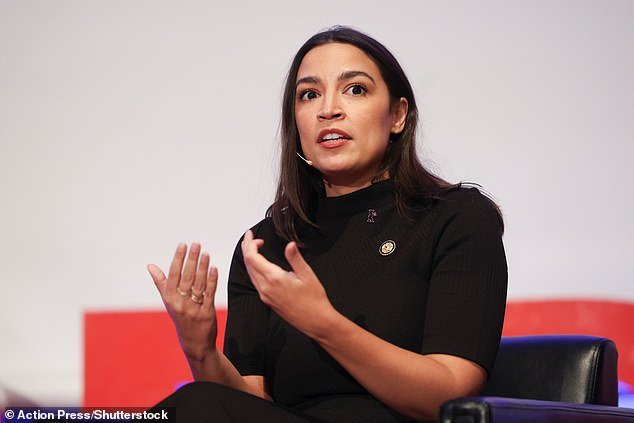 AOC comete un error geográfico básico al criticar a Trump