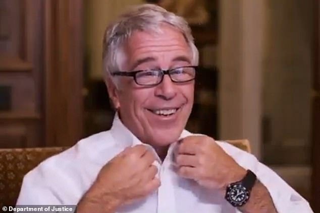 Steve Bannon rompe el silencio mientras los explosivos textos de Epstein revelan la sorprendente traición de Trump