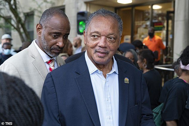 Jesse Jackson, ícono de los derechos civiles y ex candidato presidencial de Estados Unidos, muere a los 84 años, revela su familia