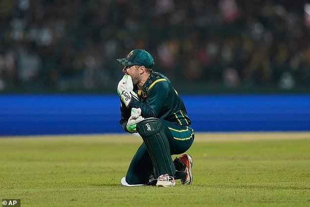 Ian Healy afirma que los selectores T20 de Australia han “engañado” a los fanáticos “tal como lo hizo Inglaterra antes de las Cenizas”, mientras lanza un ataque abrasador con el equipo de Mitch Marsh listo para emerger tambaleándose de la Copa del Mundo.