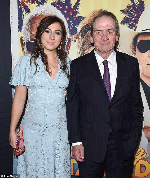 Se revela la causa de la muerte de la hija de Tommy Lee Jones, Victoria Jones, después de una impactante tragedia a los 34 años