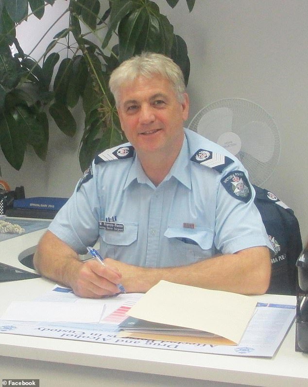 Un oficial de policía australiano ataca a una mujer “del tamaño de un niño de 12 años” después de un violento enfrentamiento en una gasolinera de Melbourne.