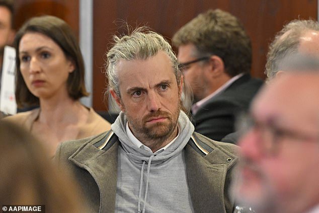 El patrimonio neto del multimillonario australiano desaparece en un impactante colapso de su riqueza mientras atraviesa un complejo divorcio