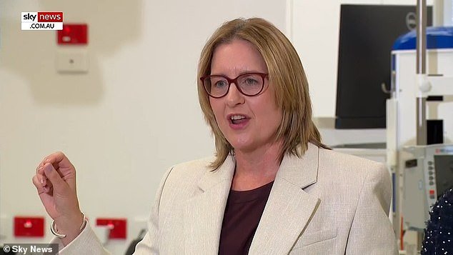 Momento ardiente Jacinta Allan LO PERDIÓ frente a un periodista por hacer una pregunta simple sobre un tema MUY delicado que afecta al Partido Laborista.