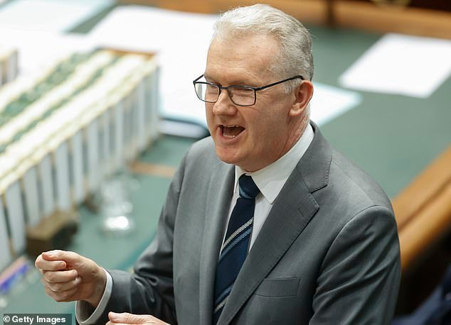 A la novia de ISIS se le PROHIBE regresar a Australia: el gobierno albanés bloquea el intento