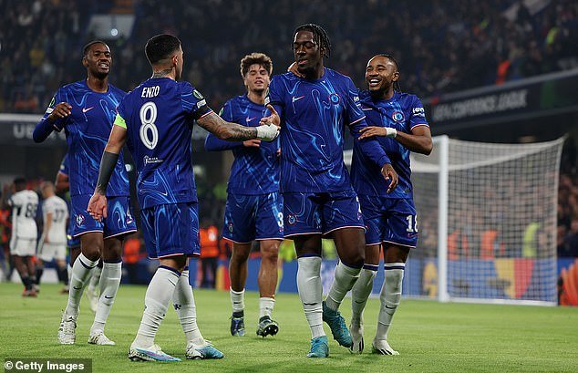 La ex estrella del Chelsea habla sobre ser parte del ‘equipo explosivo’ del club antes de sellar su paso a rivales de la Premier League