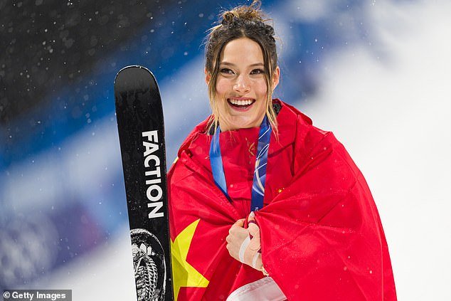 Eileen Gu dice que fue ‘atacada físicamente’ por decidir competir por China contra Estados Unidos