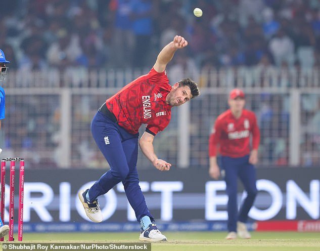 Cómo Jamie Overton está liderando el avance de Inglaterra hacia la Copa Mundial T20: los cambios en los bolos, cómo supera a Jofra Archer, lo que le gusta a Harry Brook de su bateo, el mantra “sé valiente”… pero el defecto que necesita corregir