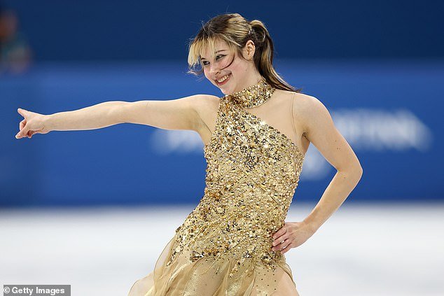 Alysa Liu finalmente pone fin a la espera de 24 años de Estados Unidos por una medalla de oro en patinaje artístico en los Juegos Olímpicos de Invierno al ganar una final agotadora.