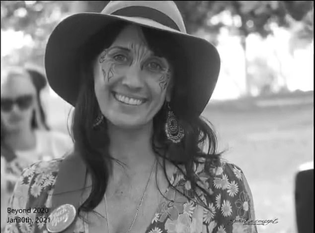 El malvado asesino que apuñaló hasta matar a una inquilina esperanzada mientras visitaba su casa para inspeccionar una habitación se entera de su destino.