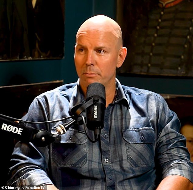 El periodista de fútbol caído James Hooper habla sobre su sorprendente nueva carrera y la “enorme” deuda que enfrenta después de la noche en que “arruinó su vida”.