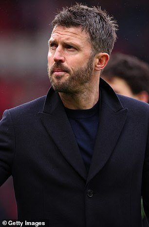 Michael Carrick le dice a Roy Keane y compañía que no le importa lo que digan mientras pronuncia su gran discurso para convertirse en jefe A TIEMPO COMPLETO del Man United en “el papel definitivo”.