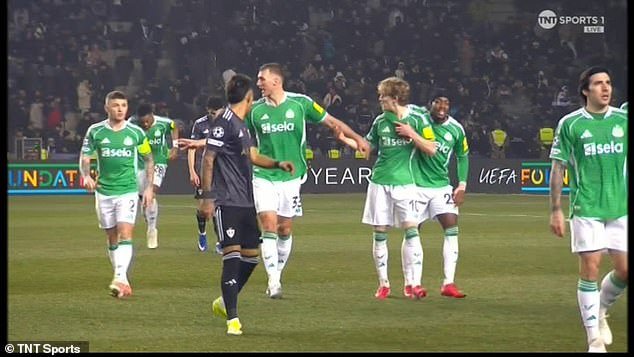 Eddie Howe rompe el silencio sobre el penalti de Anthony Gordon con Kieran Trippier… y da su veredicto sobre el nuevo rol de Nick Woltemade en Newcastle: RUEDAS DE PRENSA EN VIVO DE LA PREMIER LEAGUE