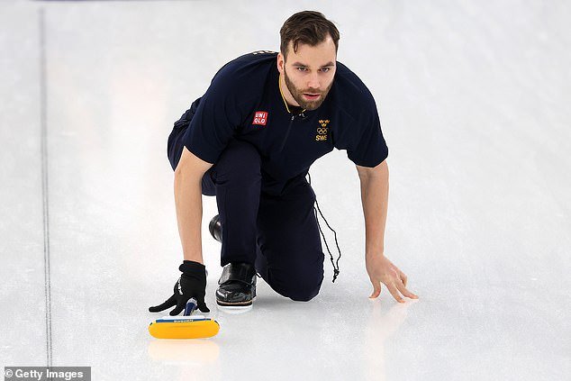 El escándalo de trampas en los Juegos Olímpicos de Invierno hace estragos mientras la estrella del curling llama “culpable” al canadiense que busca el oro: “No creo que duerma bien por las noches”