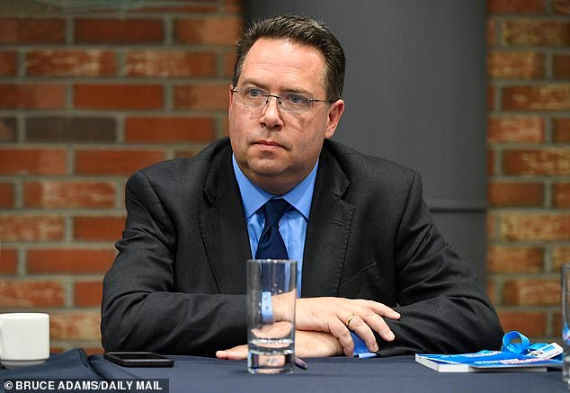 CRAIG HOY: El SNP gravaría el suelo que pisas… entonces, ¿es una sorpresa su propuesta de impuesto sobre el patrimonio?