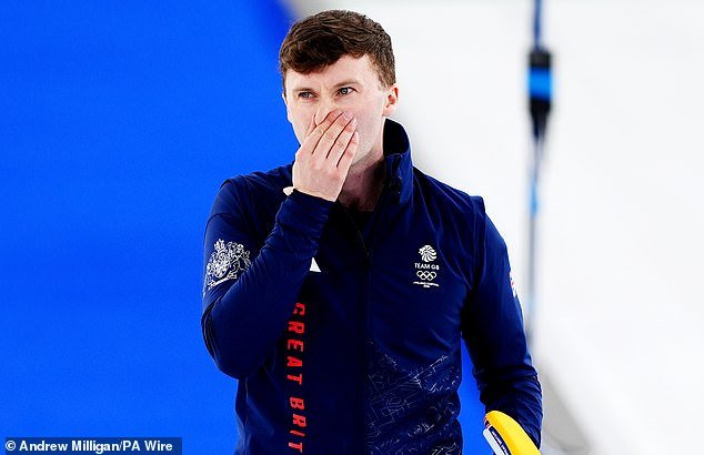 La angustia del equipo GB cuando se le escapa el oro de curling en los Juegos Olímpicos de Invierno, un eco devastador en Beijing 2022 cuando Bruce Mouat y compañía caen ante los astutos canadienses.
