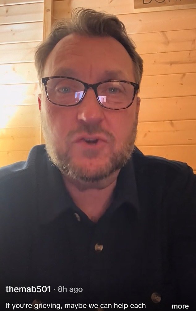 El comentarista de dardos de Sky Sports, Wayne Mardle, comparte un video crudo y emotivo de su angustia ‘brutal’ después de la muerte de su esposa en 2024.