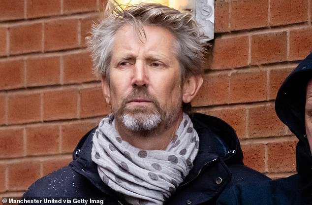 Edwin van der Sar revela que tuvo dos rondas de conversaciones con Ed Woodward sobre unirse al Man United en un puesto ejecutivo y nombra a los tres porteros actuales que más admira.