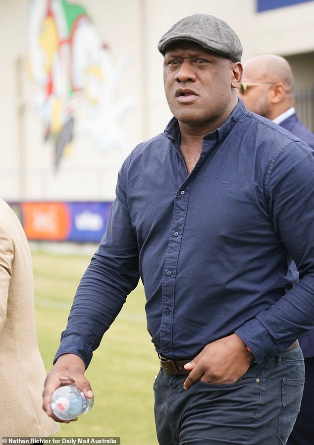 La leyenda del fútbol Wendell Sailor se declara culpable de un extraño incidente provocado por la separación de su esposa y un problema secreto de salud mental