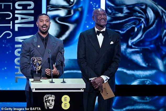 Furia de los espectadores cuando la BBC elimina el comentario ‘Palestina libre’ del discurso del ganador del BAFTA, pero decide transmitir una explosión de N palabras a pesar de un retraso de dos horas