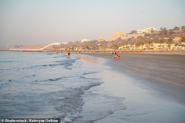 El nuevo ‘Dubai chic’: los expatriados británicos están acudiendo en masa a un emirato vecino conocido por su belleza natural, después de cansarse de la vida ‘sin alma’ en la ciudad más famosa de los Emiratos Árabes Unidos.