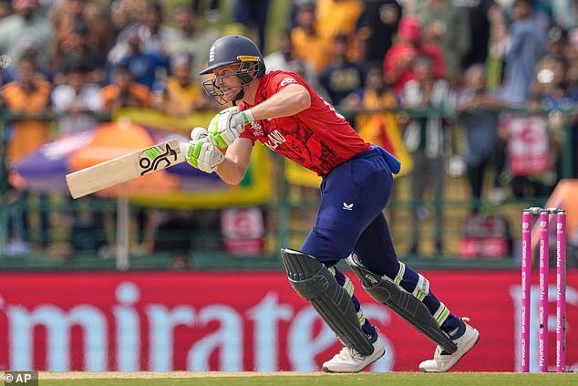 Jos Buttler tiene tanta falta de dinero que podría costarle a Inglaterra la Copa del Mundo T20, así que aquí está mi solución, el impacto que tendrá en Jacob Bethell y por qué es ahora o nunca, escribe LAWRENCE BOOTH.