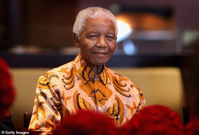 El nieto de Nelson Mandela convierte su antigua casa en un ‘lugar de reunión para drogadictos’ y ‘mujeres con poca ropa’