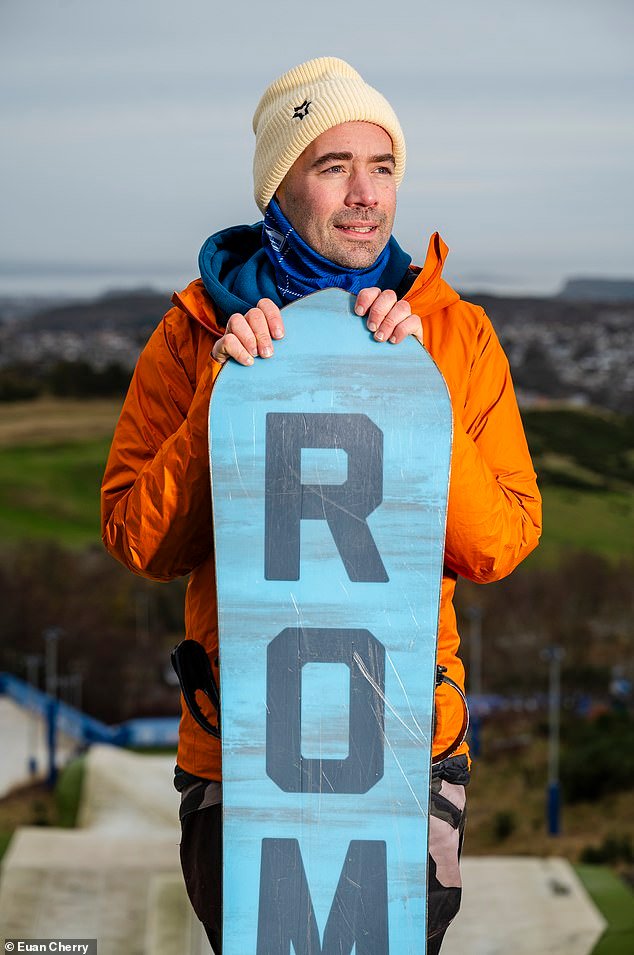 El snowboarder Davy Zyw hará historia al convertirse en el primer hombre de la MND en competir en los Juegos Paralímpicos de Invierno después de ser seleccionado por el equipo GB.