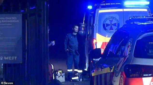 Adolescente fue trasladado de urgencia al hospital tras ser encontrado con heridas de arma blanca en Blackmore Oval, Leichhardt