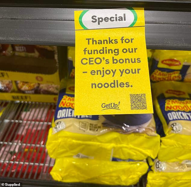 Los compradores están recurriendo a Coles y Woolworths a medida que el pan se convierte en un lujo “extravagante” en medio de la creciente crisis del costo de vida en Australia.