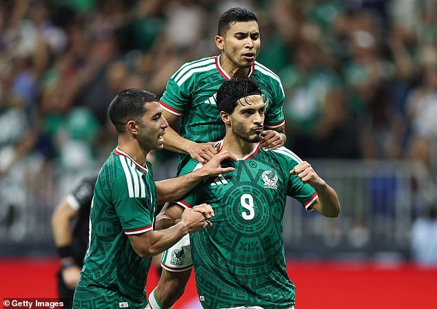 El partido de preparación de México contra Islandia se llevará a cabo mañana a pesar de la violencia de los cárteles a nivel nacional.