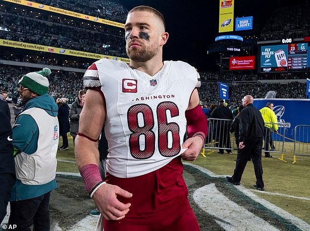 El campeón del Super Bowl, Zach Ertz, regresará para la decimocuarta temporada de la NFL a pesar de abandonar el campo llorando luego de una “lesión que puso fin a su carrera”.