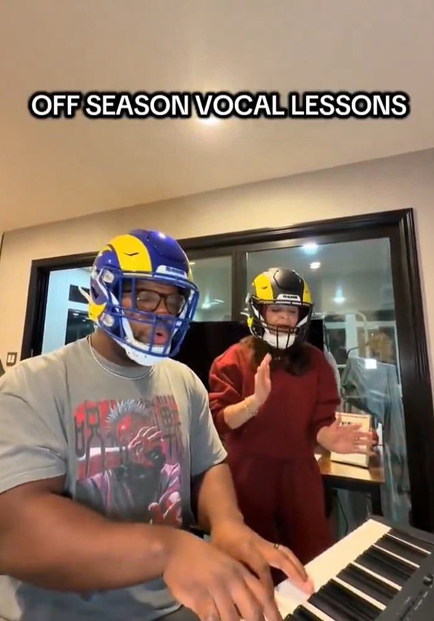 La gigantesca estrella de la NFL de 294 libras provoca la crisis de las redes sociales al mostrar la ‘voz de un ángel’ en la portada de Katy Perry