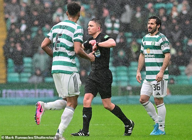 El Celtic busca la revisión del VAR después de que se rechazara la apelación de Auston Trusty… con una suspensión de tres partidos que declara al defensor fuera de la crisis de Old Firm