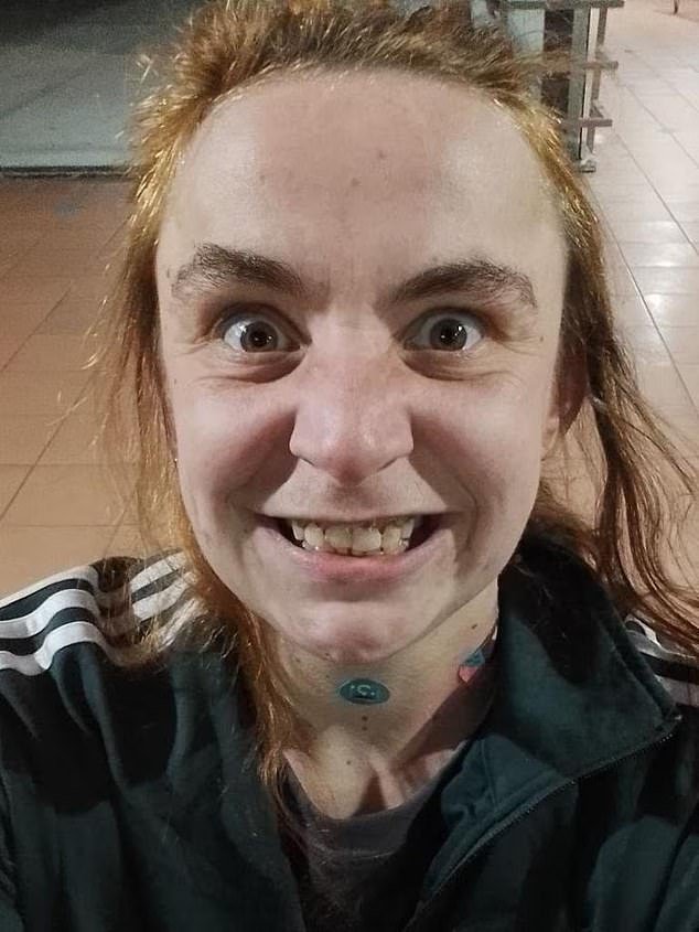 Un hombre sin hogar acusado de apuñalar a un extraño a plena luz del día hace OTRO intento de libertad bajo la defensa de “deficiencia mental”